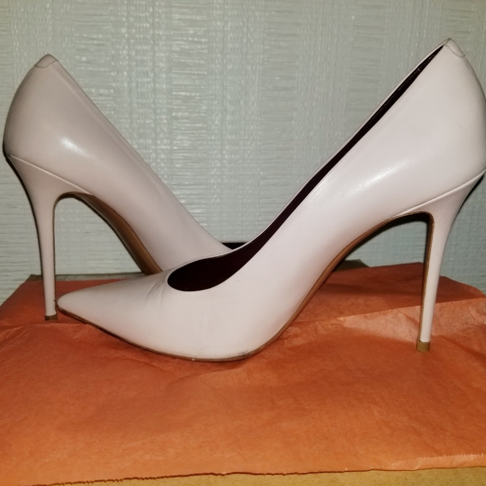 CELINE SHARP PUMP IN SHINY Blush Pink Leather/CALFSKIN Size-7.5 or 38